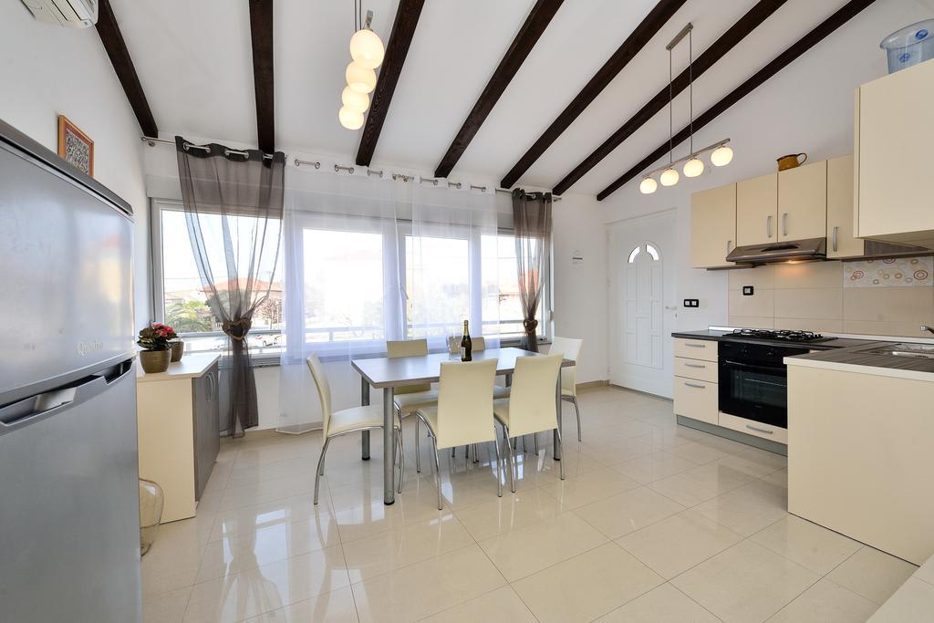 Apartments Nika & Karla Bibinje Exterior photo